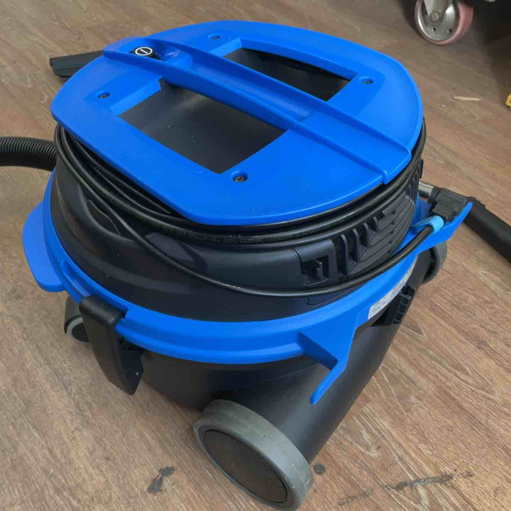 【備考欄必読】蔵王産業 100V 真空掃除機 DRYV-21Y【桶川店】
