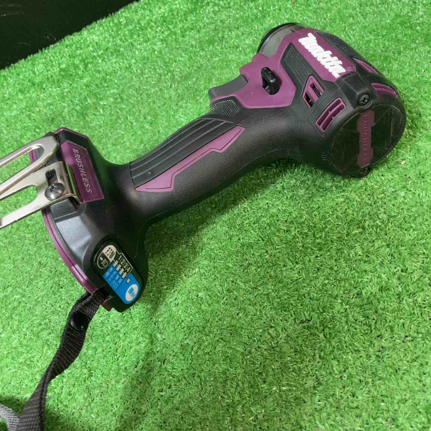 マキタ TD173DGXAP 充電式インパクトドライバー【野田愛宕店】【店頭取引限定】【中古】管理番号：ITQYIBFAJVIG マキタ TD173DGXPB 充電式インパクトドライバー 20周年モデル