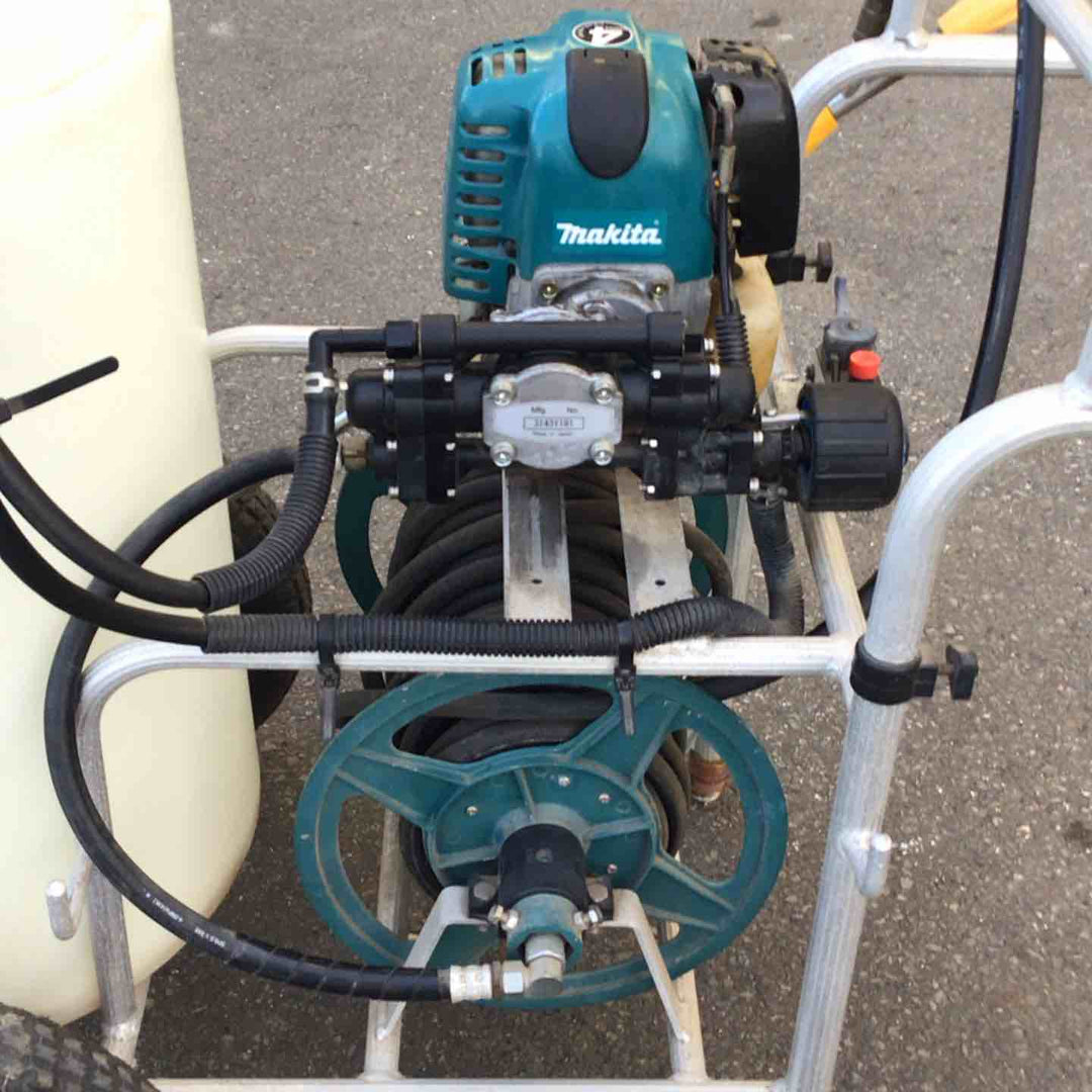【店頭受取り限定】マキタ makita動力噴霧器 EUS500 4スト ※タンク割れ有【八潮店】