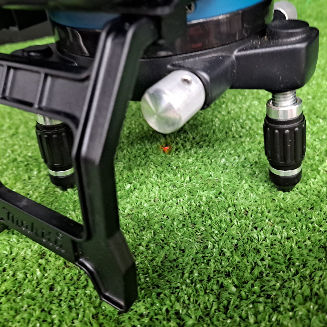 【美品】★マキタ(makita) 10.8Vグリーンレーザー墨出し器 SK20GD 高輝度 屋外 おおがね/ろく 電池パック ADP09・受光器・アルミケース付き【岩槻店】