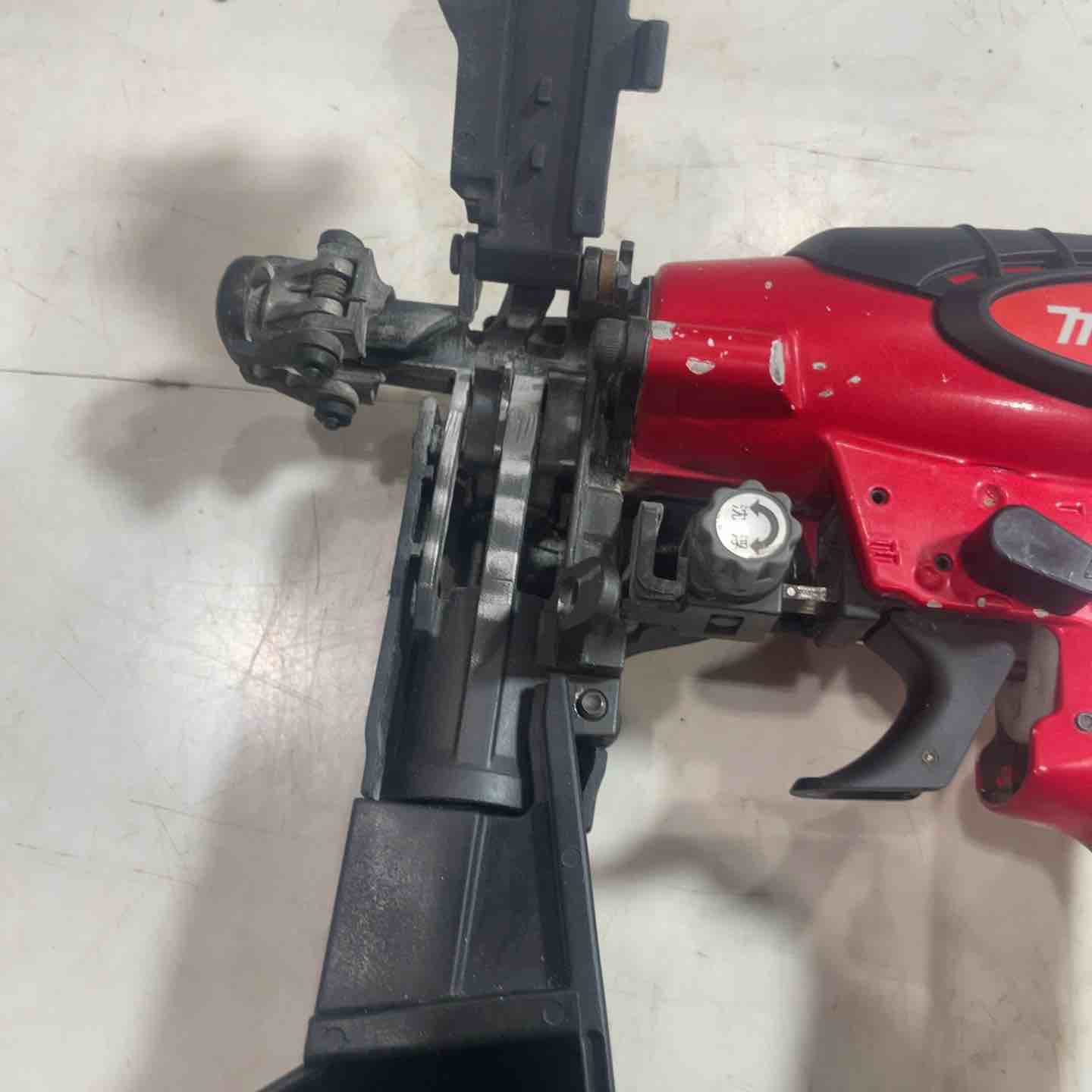 ☆マキタ(makita) 高圧ネジ打ち機 AR410HR 動作確認済み【川口店