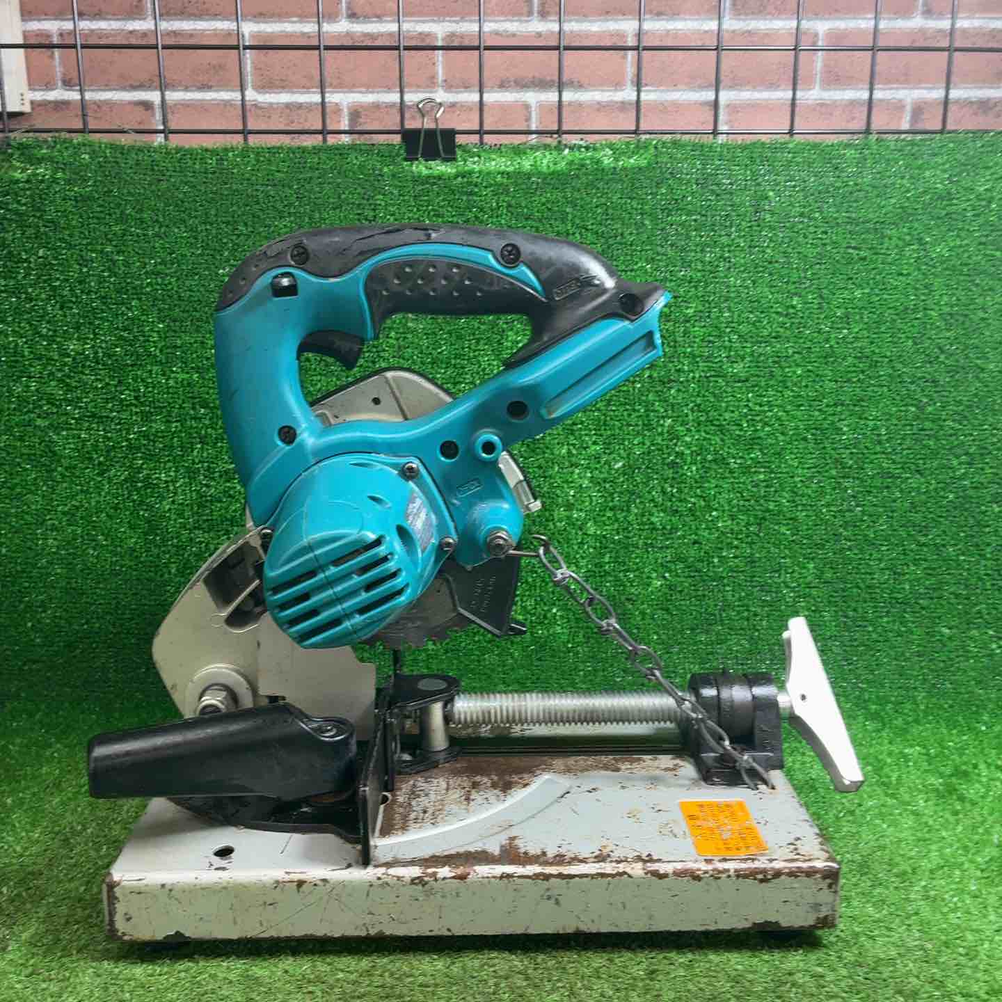 中古品】 マキタ(makita) 125mmコードレスチップソー切断機 LC540DZ