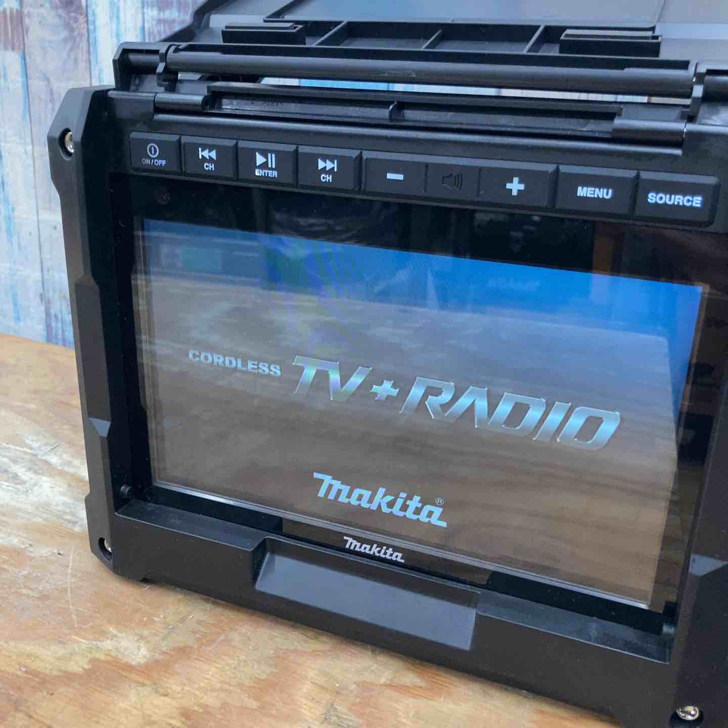 中古/美品】マキタ(makita) コードレスラジオ付テレビ TV100【柏店