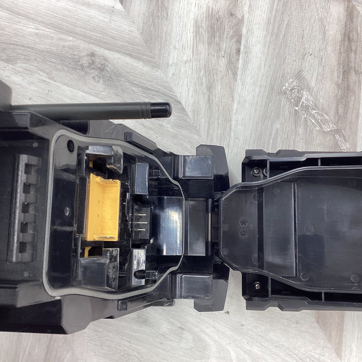 ★マキタ(makita) コードレスラジオ MR108B【越谷店】