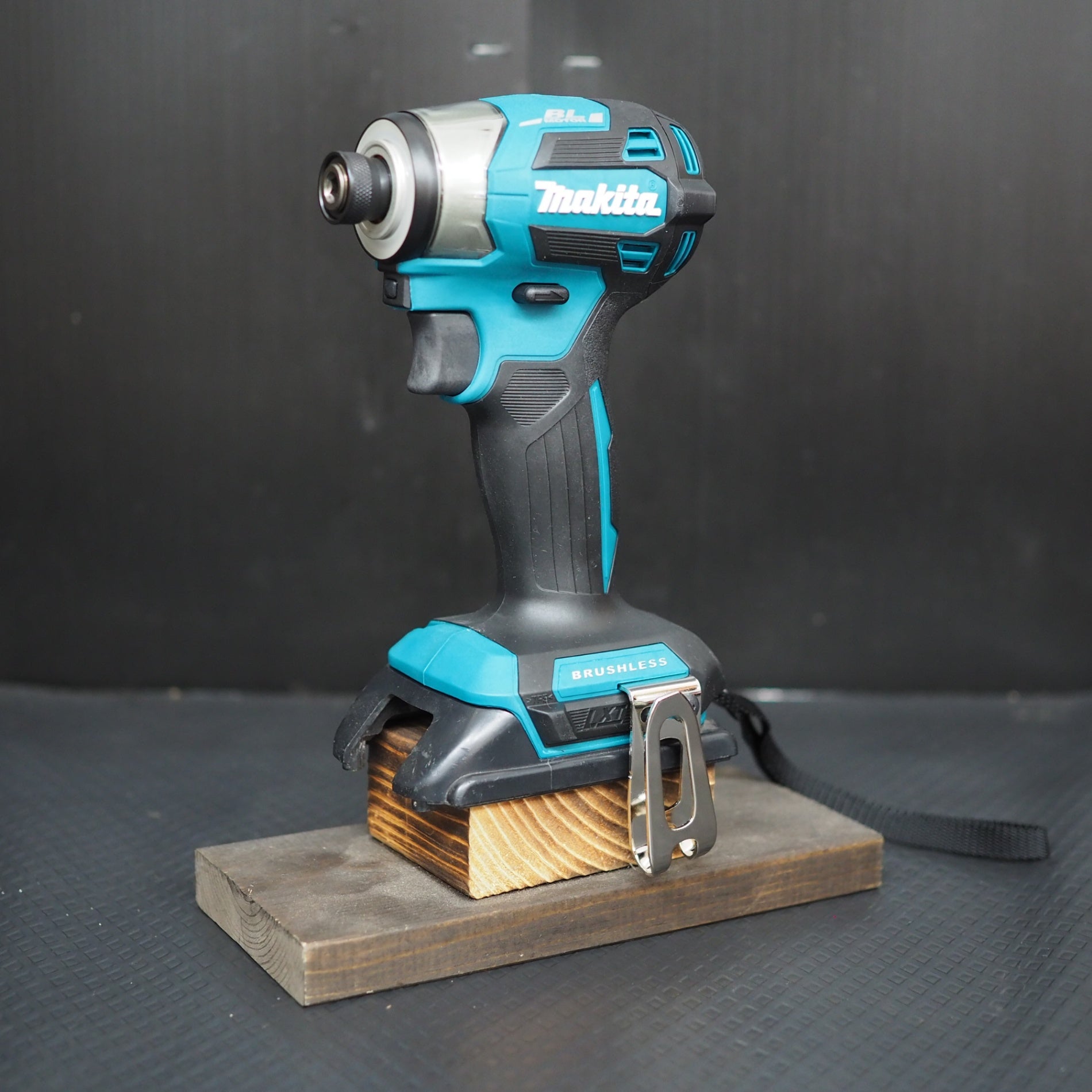 マキタ TD138DRFXW インパクトドライバー【リライズ野田愛宕店】【店頭