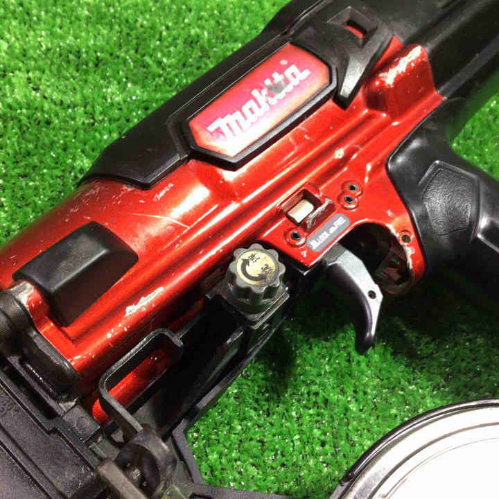 ★マキタ(makita) 高圧エアネジ打ち機 AR411HR【川口店】