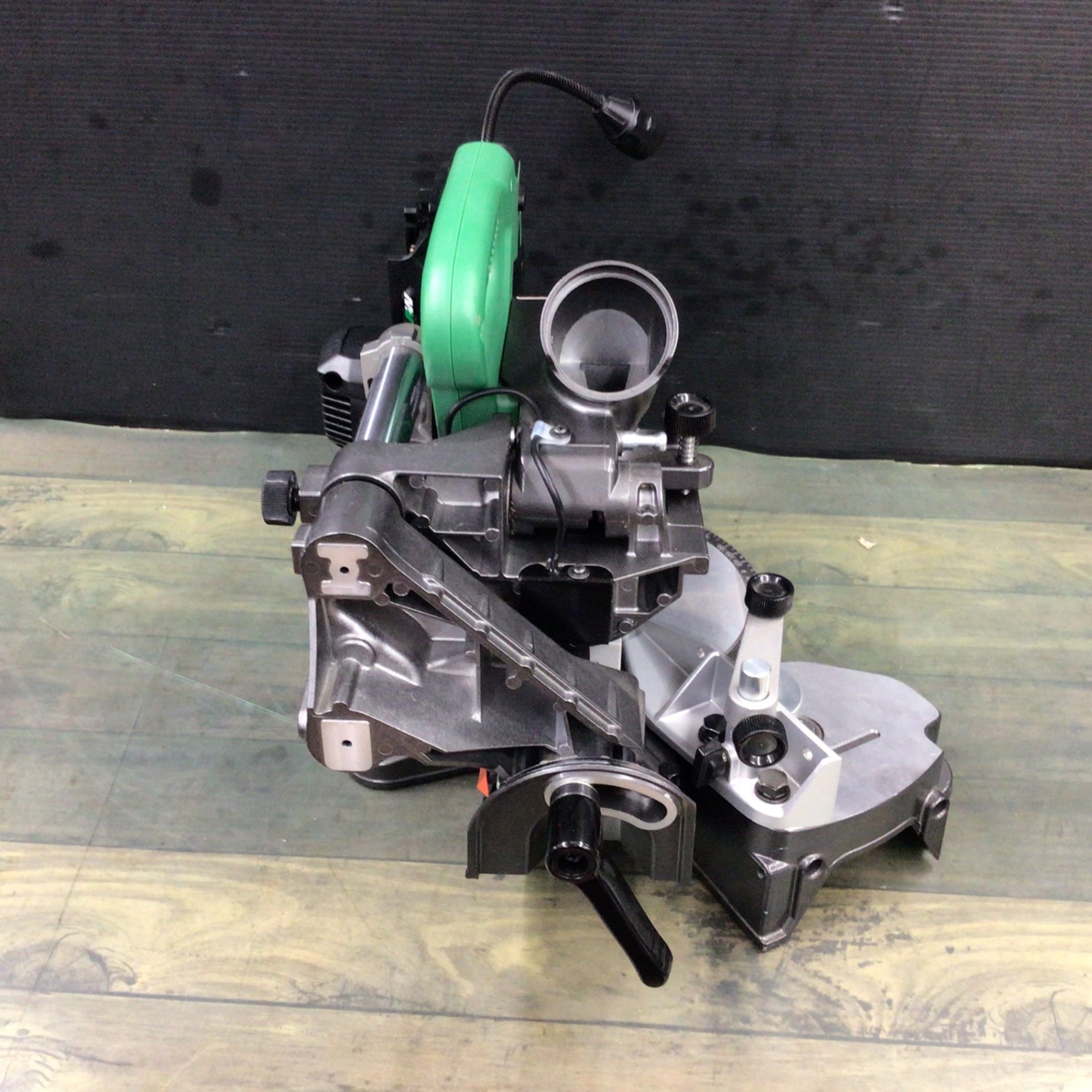 ハイコーキ(HIKOKI ※旧:日立工機) コードレス卓上スライド丸のこ