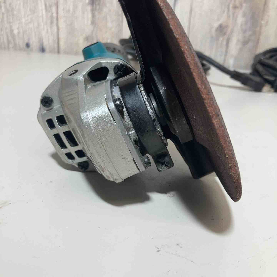 ☆マキタ(makita) 125mmディスクグラインダー 9535CB　本体のみ【戸田店】