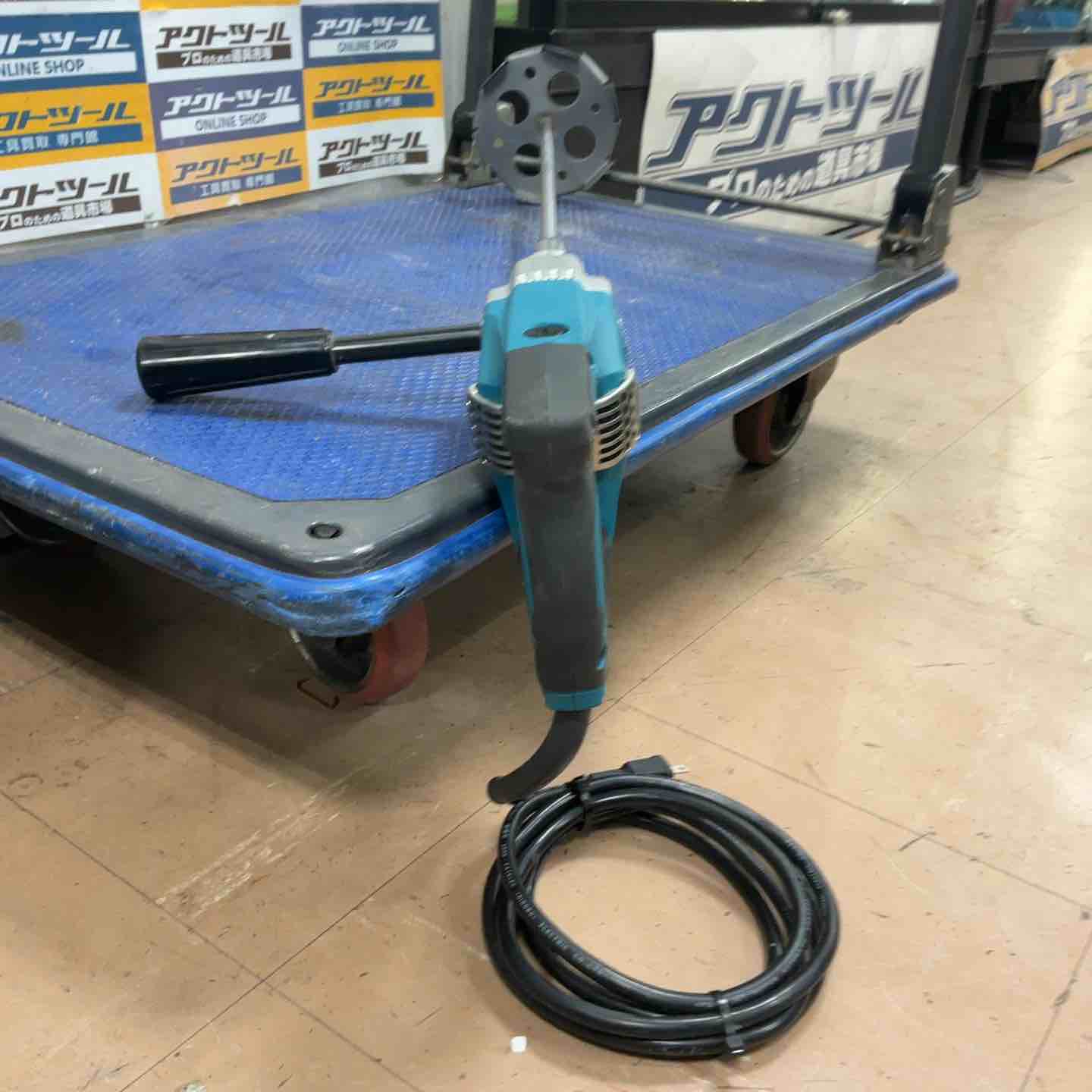 ☆マキタ(makita) コンクリートかくはん機 UT1305【草加店】 – アクト