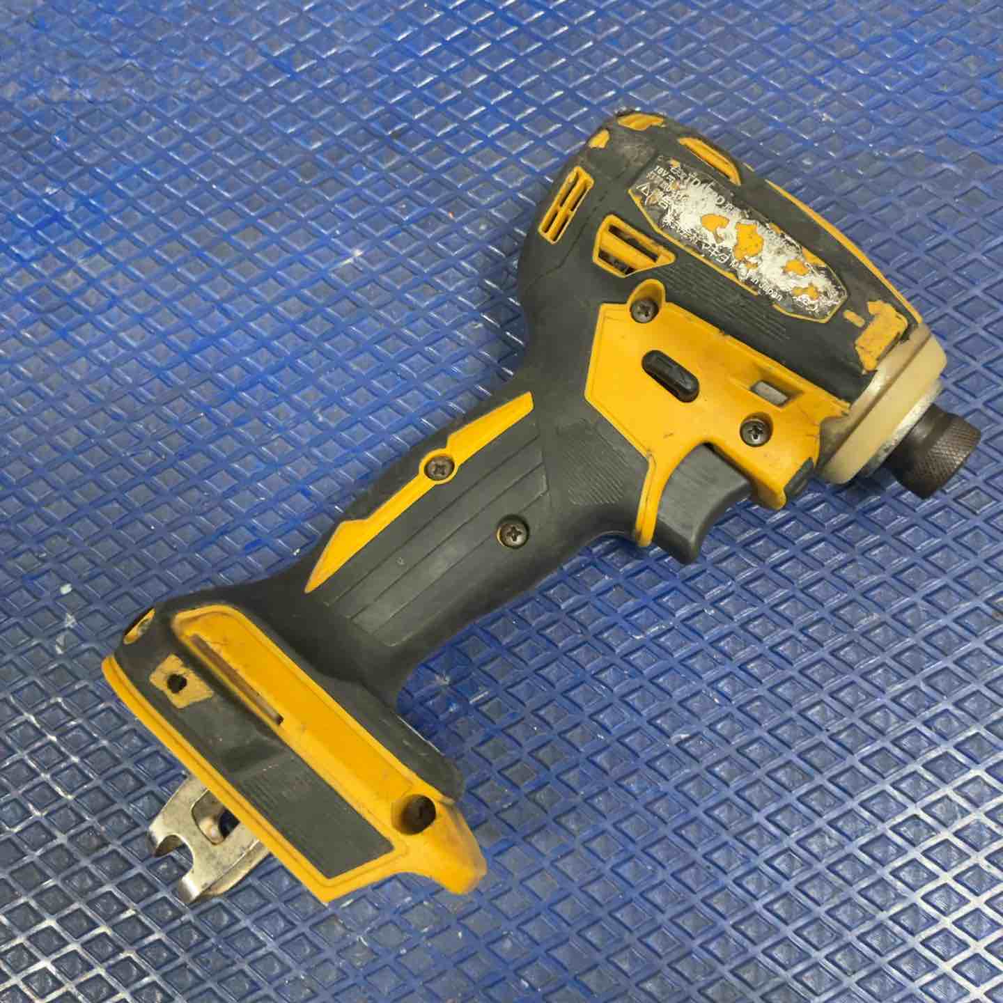 ☆マキタ(makita) コードレスインパクトドライバー TD172DZFY【草加店