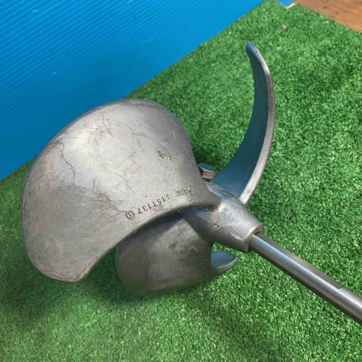 ★マキタ(makita) コードレスかくはん機 UT130DZ 18V5.0Ahバッテリー1個付き【岩槻店】