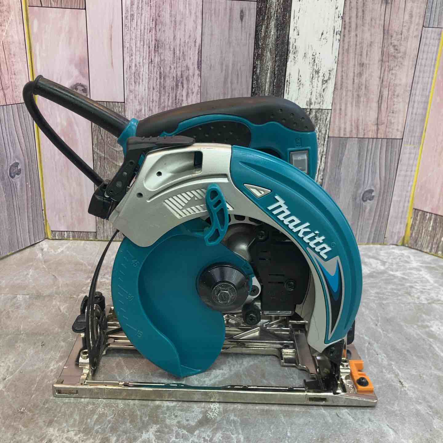 中古品】☆マキタ makita 165mm 電気マルノコ 5637BA【八潮店 中古品】☆マキタ makita 165mm 電気マルノコ 5637BA【八潮店