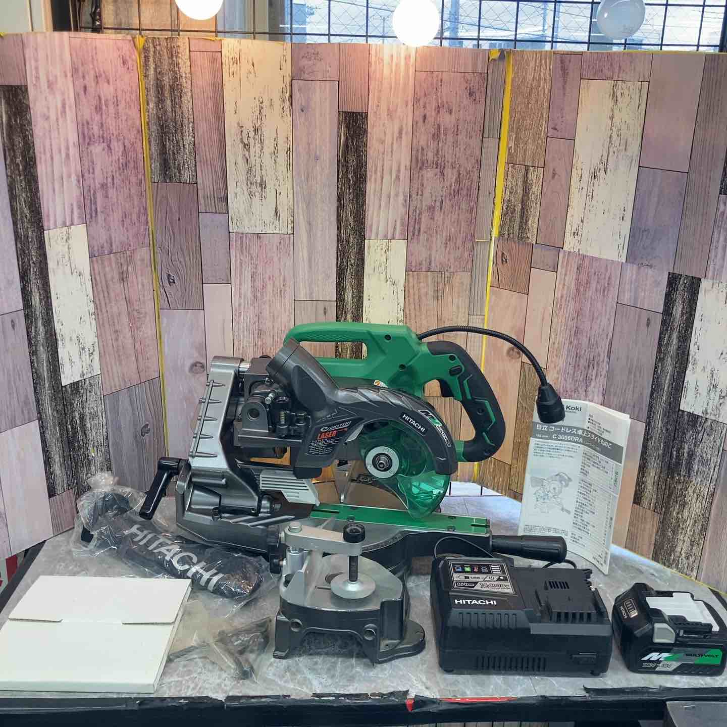 ハイコーキ（旧日立工機) 新品未使用　卓上スライド丸のこ　C3606DRA ハイコーキ（旧日立工機) 新品未使用 卓上スライド丸のこ