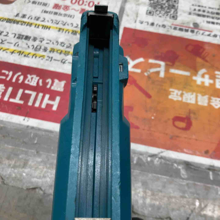 ◇マキタ 充電式タッカー ST312DZ　本体のみ、18V対応【戸田店】