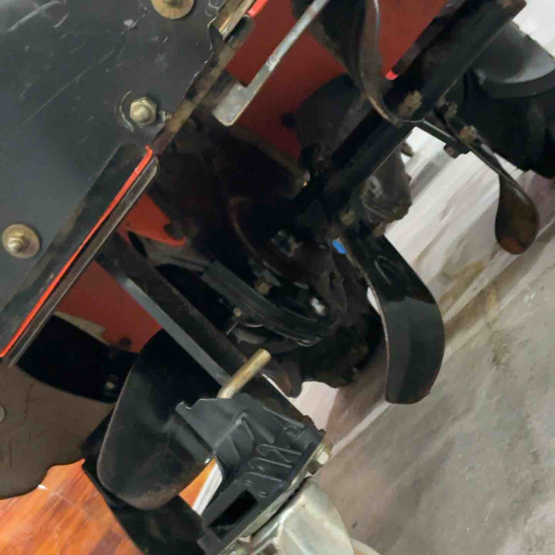 【店頭受取り限定】クボタ　農用トラクター　TRS700【川口店】