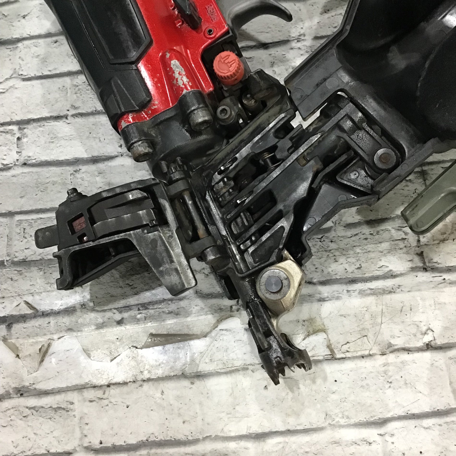 ☆マキタ(makita) 高圧エア釘打ち機 AN532H【川口店】 – アクトツール