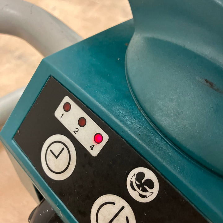 ☆マキタ(makita) コードレス産業扇 CF300DZ ACアダプタ無し 首振り 風量調節【草加店】