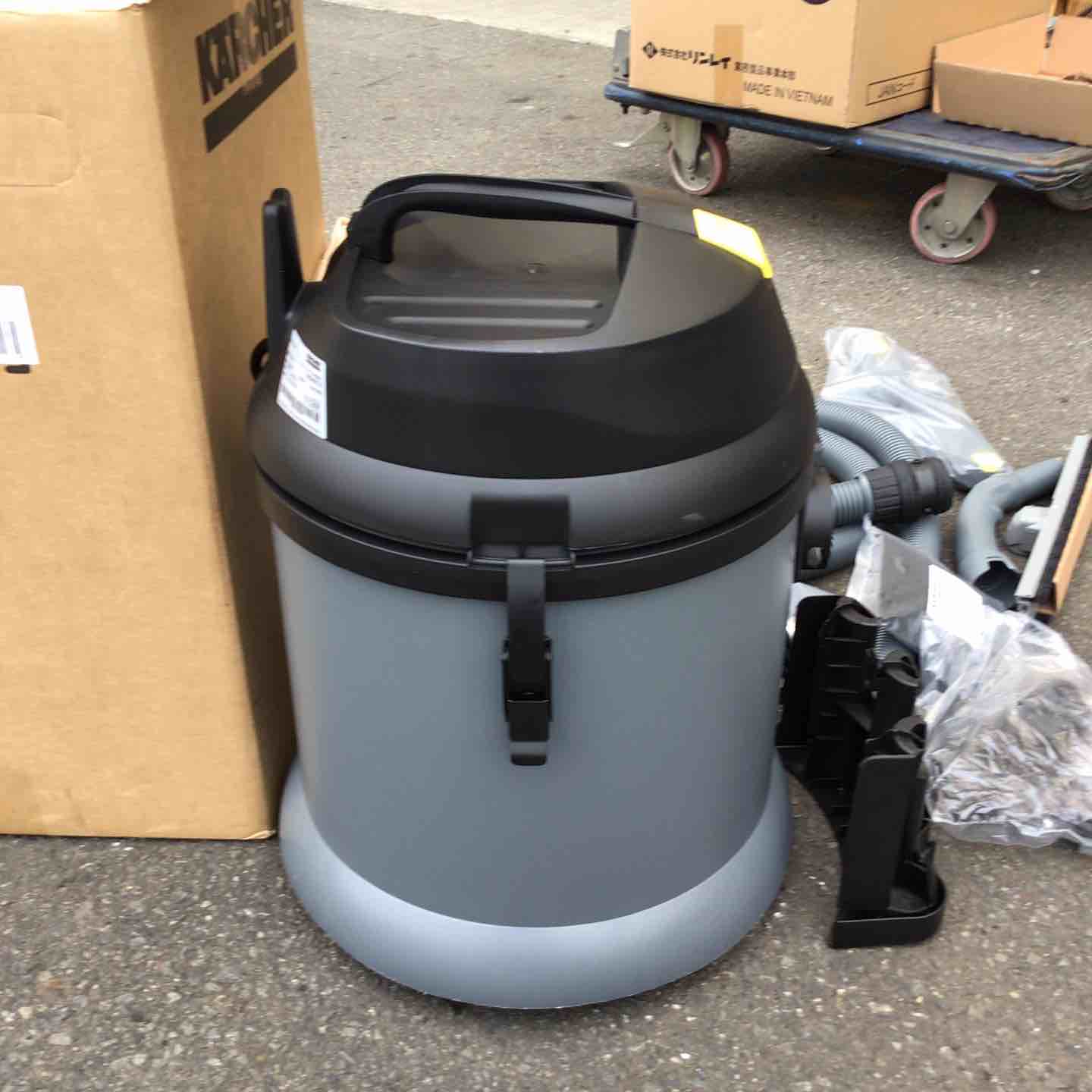 ◇ケルヒャー バキュームクリーナー 乾湿両用掃除機 NT27/1【八潮店
