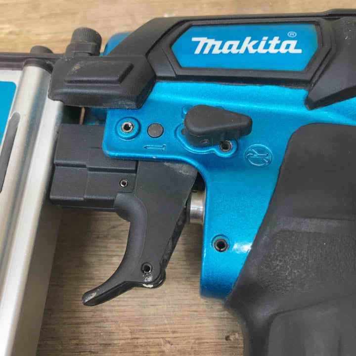 ★マキタ(makita) 高圧エアタッカ AT425HB【柏店】