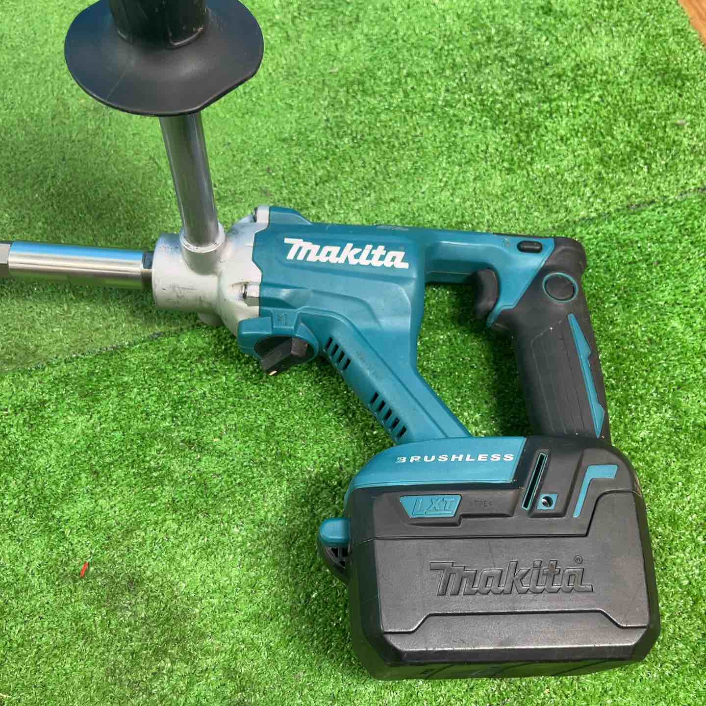 ★マキタ(makita) コードレスかくはん機 UT130DZ【岩槻店】 ☆マキタ(makita) コードレスかくはん機 UT130DZ【岩槻店】 – アクト