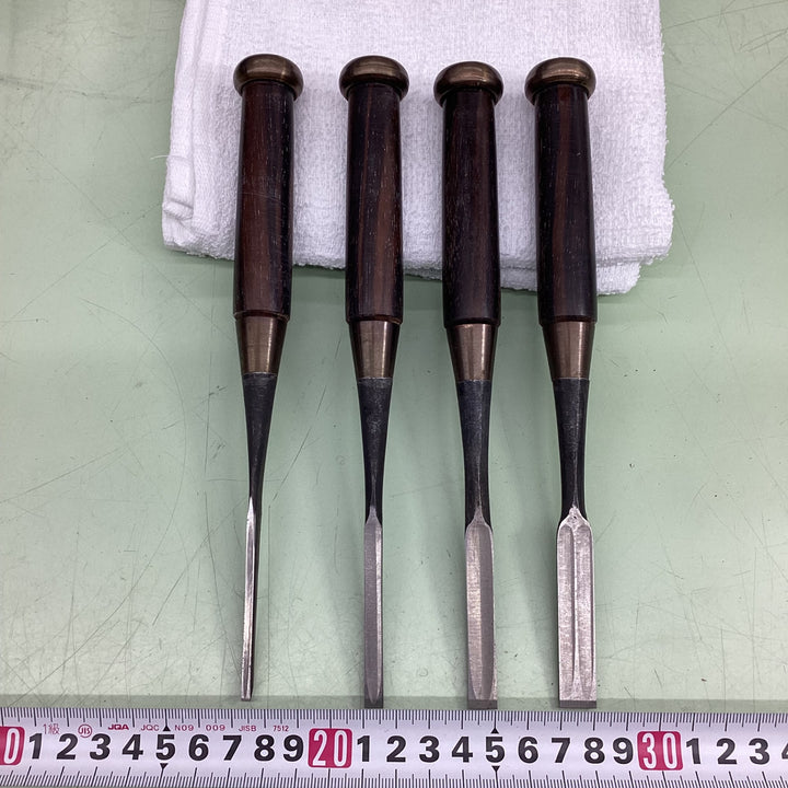 次弘 面取 十本組追入鑿 三ツ裏 黒丹柄【越谷店】