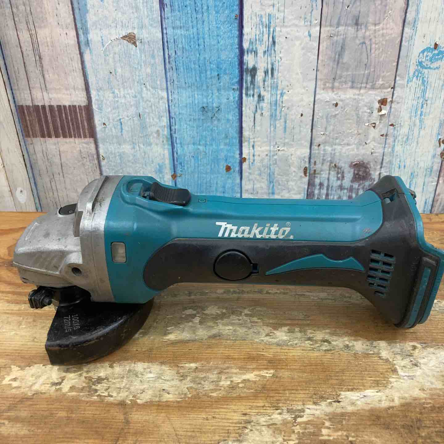 ◇makita マキタ 100mm 充電式ディスクグラインダー GA400D 14.4V 電動 