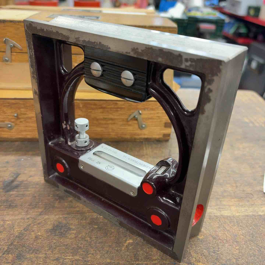 富士精密計器製作所 精密角型水準器 No,7756 サイズ150 0.02m/ｍ【八潮店】