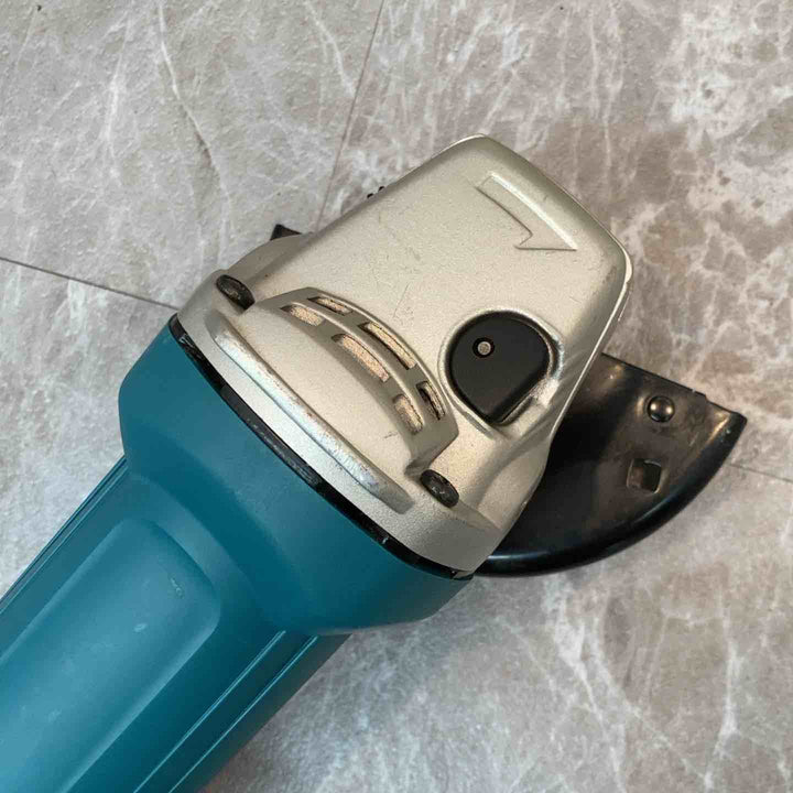 ☆マキタ(makita) 100mmディスクグラインダ 9533B【八潮店】