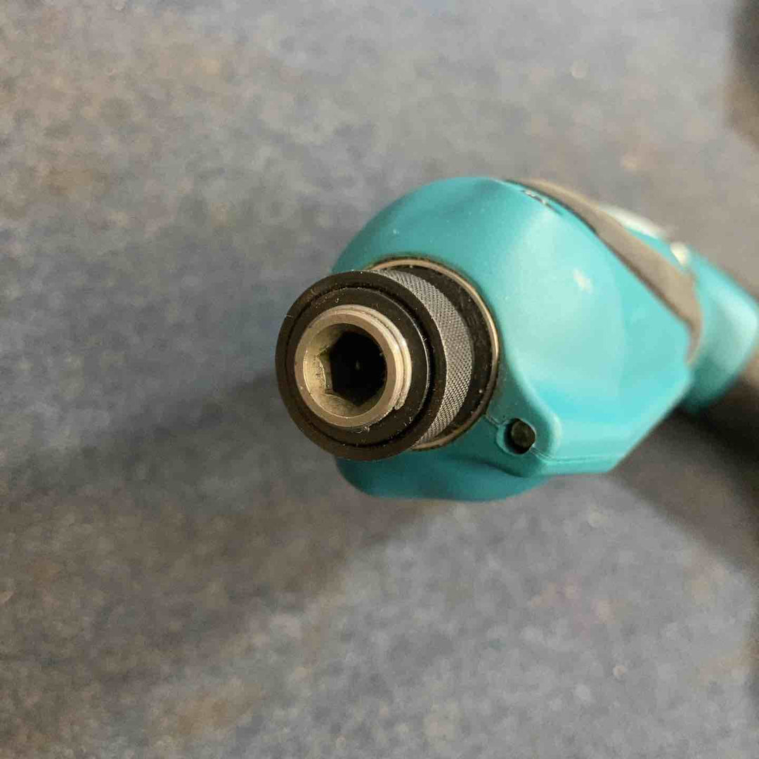 ☆マキタ(makita) 充電式ペンインパクトドライバ TD021DS【八潮店】