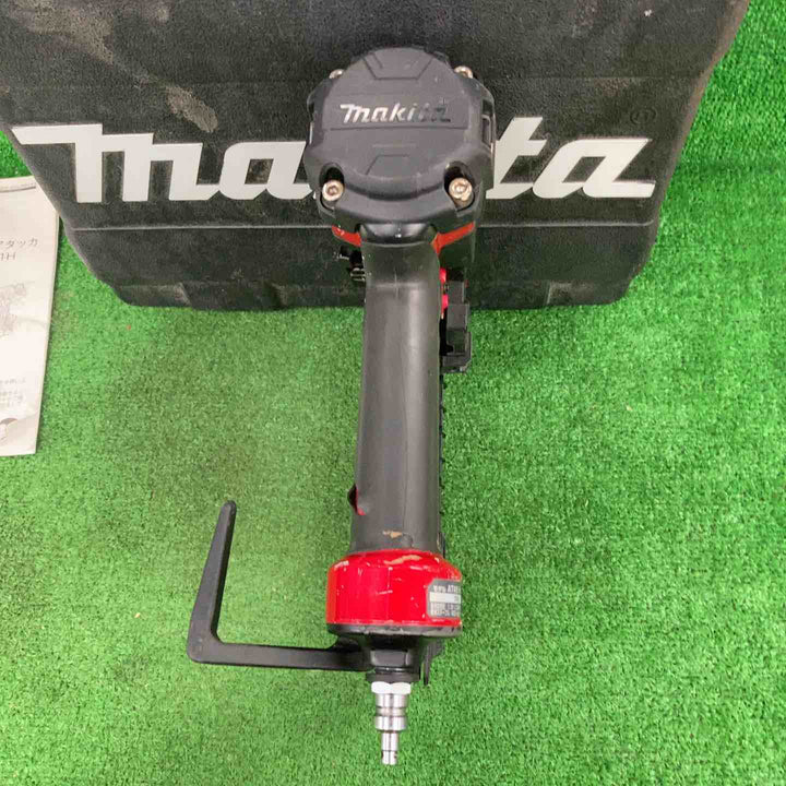 ★マキタ(makita) 高圧フロアタッカ AT451H【川崎店】