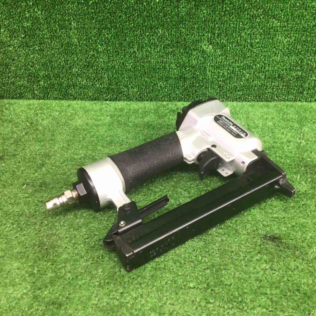 【現状品】 マキタ/makita 4mm常圧エアタッカ AT425BZK 【鴻巣店】