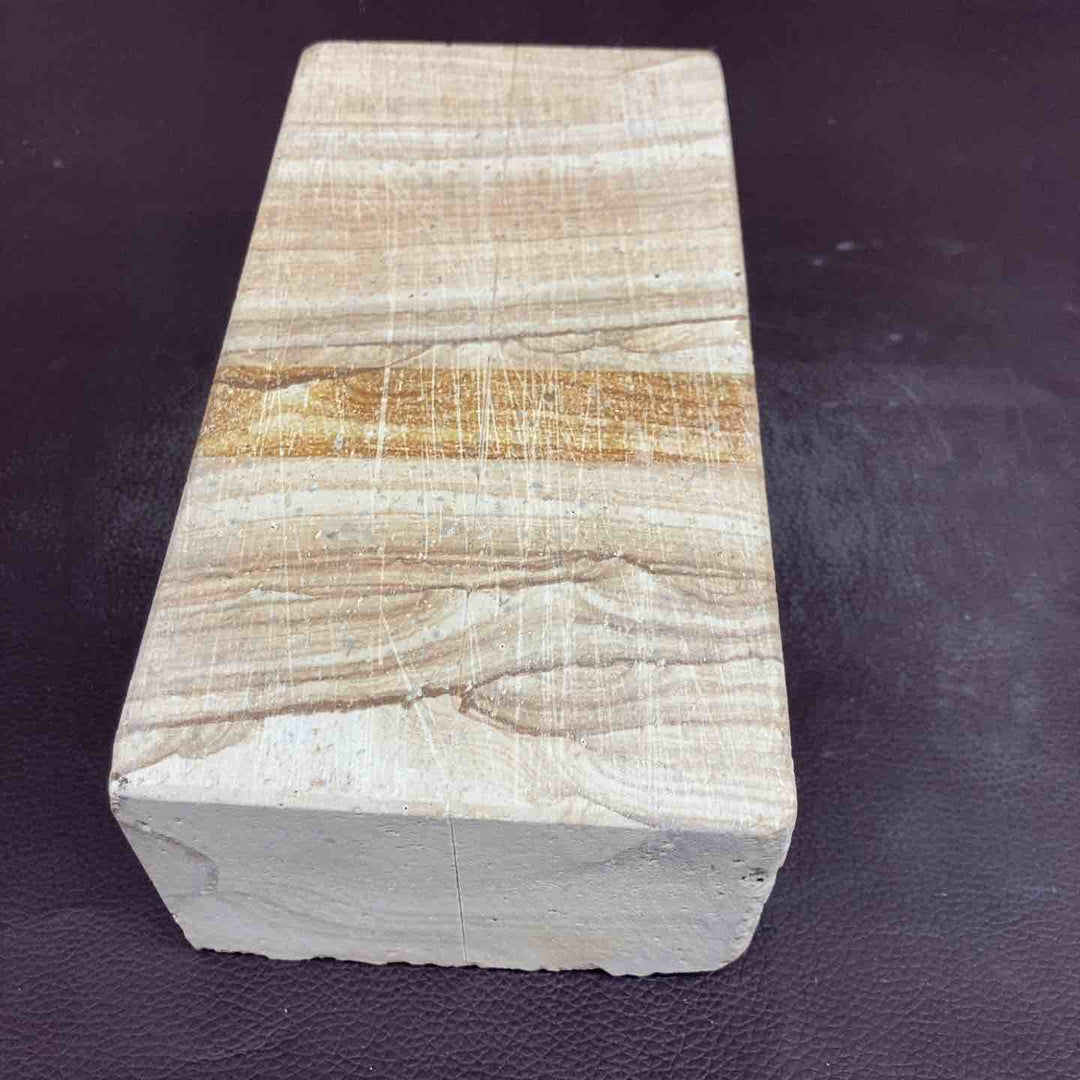 【超希少】 【中古美品】 天然砥石 産地不明 長さ220mmｘ幅110mmｘ高さ70mm 重量約4kg 番手細かめ 三河白名倉？ 沼田？ 【東大和店】