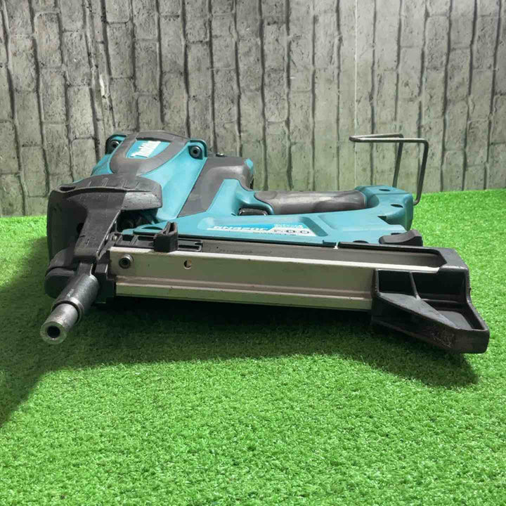★マキタ(makita) コードレスコンクリート用ガスピン打ち機 GN420C 動作確認済【川口店】