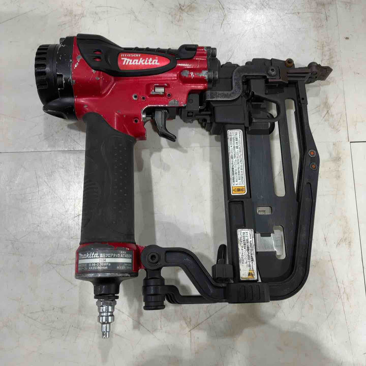 ◇マキタ(makita) 高圧フロアタッカ AT450H (4MA) 動作確認済み【川口店】