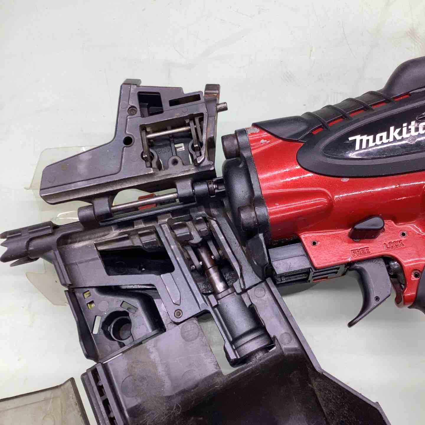 ☆マキタ(makita) 高圧エア釘打ち機 AN900HX【越谷店】 – アクトツール