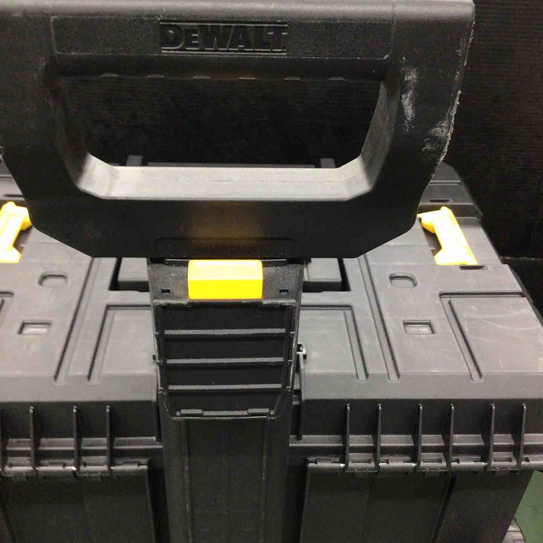 デウォルト(DEWALT) TSTAK モバイルツールボックス キャリータイヤ付き DWST83347-1【戸田店】