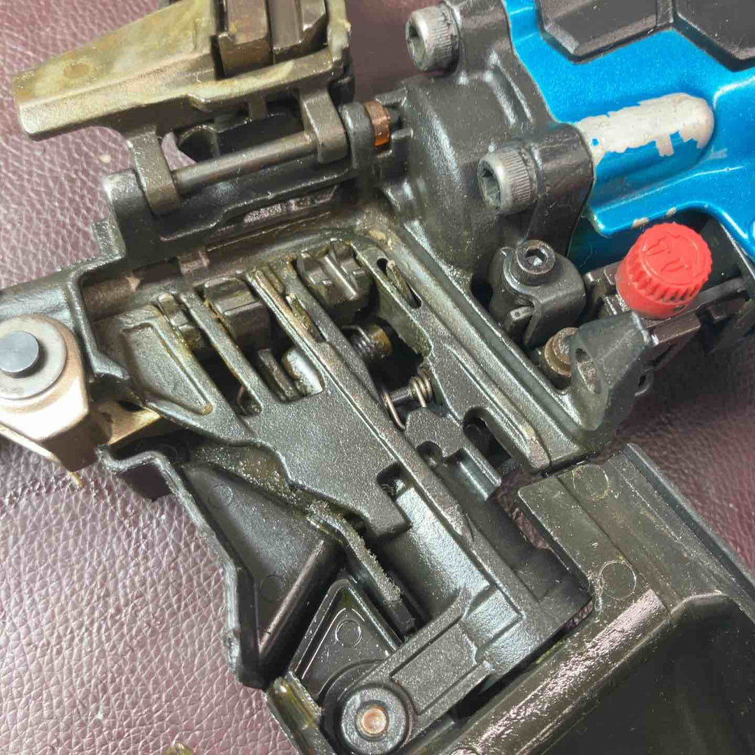 【中古品】 マキタ(makita) 高圧エア釘打ち機 AN532HM 【東大和店】