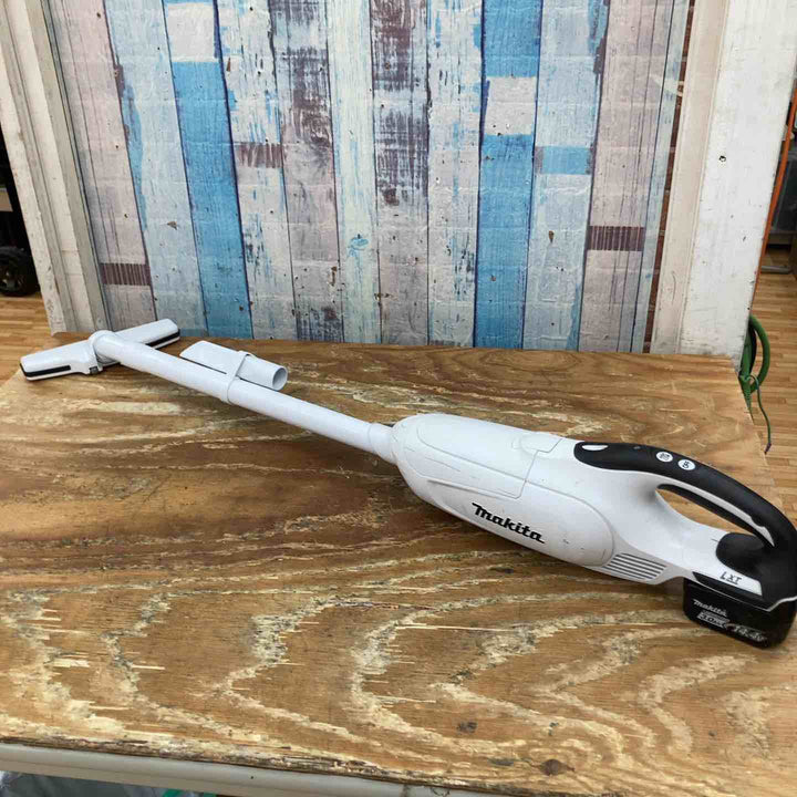 ★マキタ(makita) コードレスクリーナー CL142FDRFW【柏店】