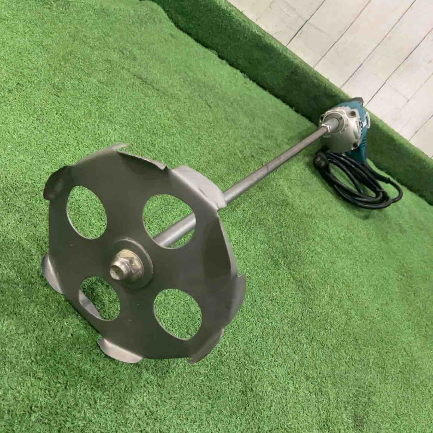 ☆マキタ(makita) コンクリートかくはん機 UT1305【草加店】 – アクト