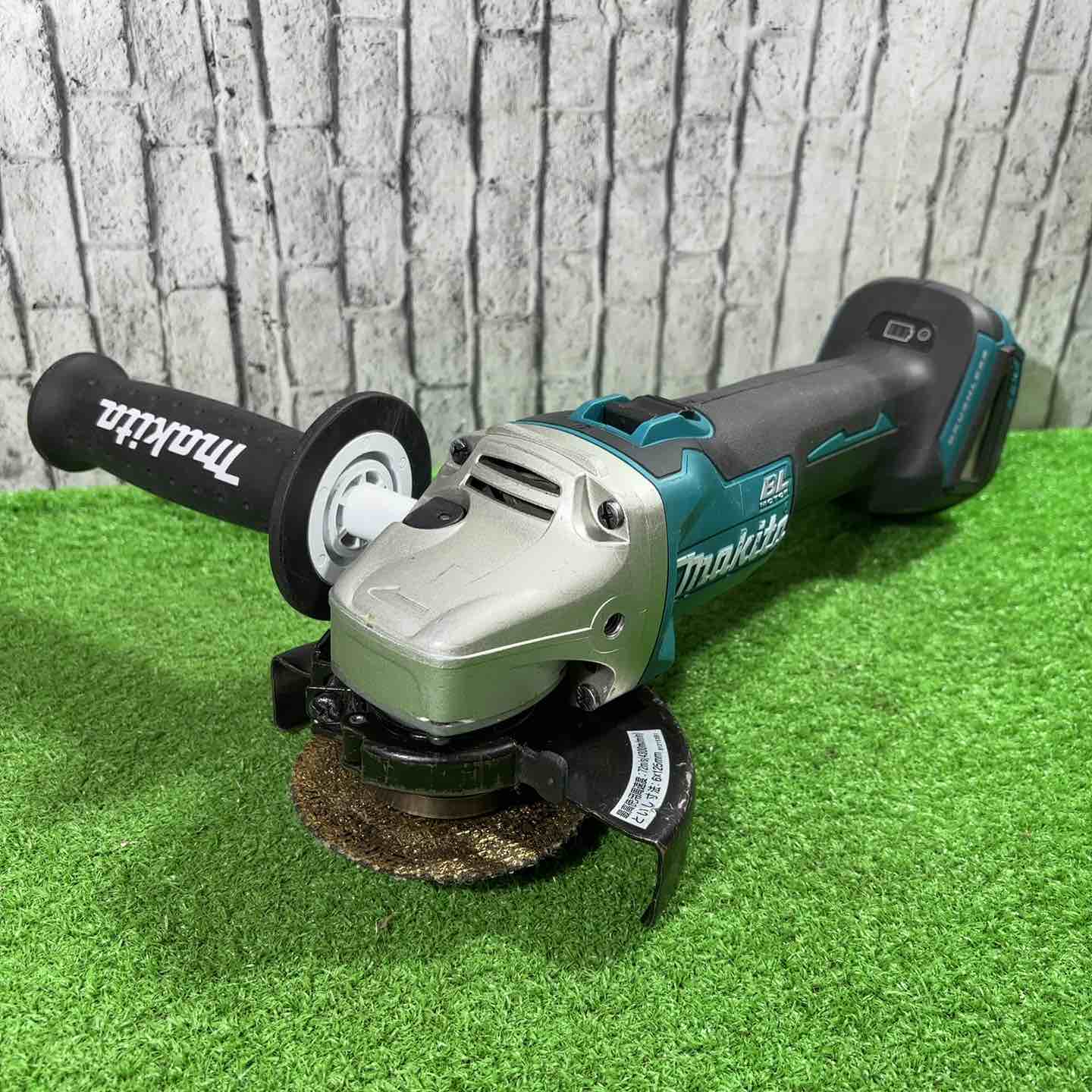 ☆マキタ(makita) 125mmコードレスディスクグラインダ 18V GA504DZN