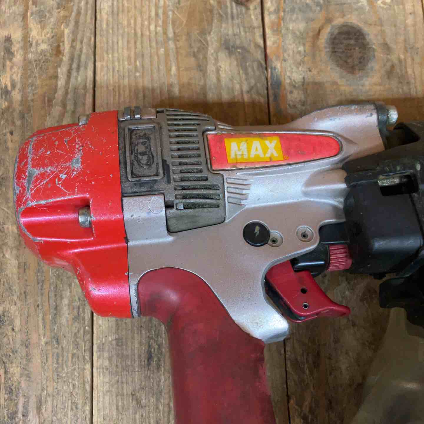 動作良好】☆マックス(MAX) 高圧エア釘打ち機 HN-65N1【所沢店