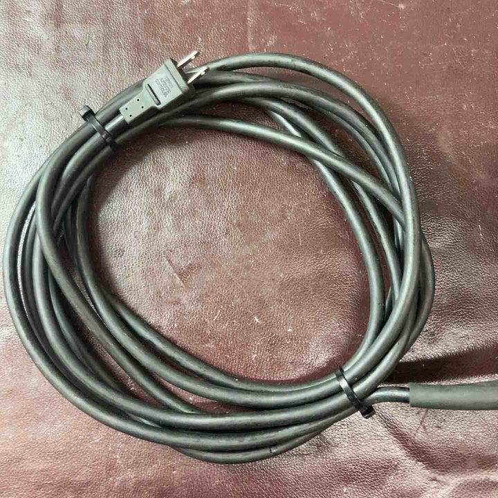 【中古品】★マキタ(makita) 電動ハンマ HM0830 ブルポイント付属【東大和店】