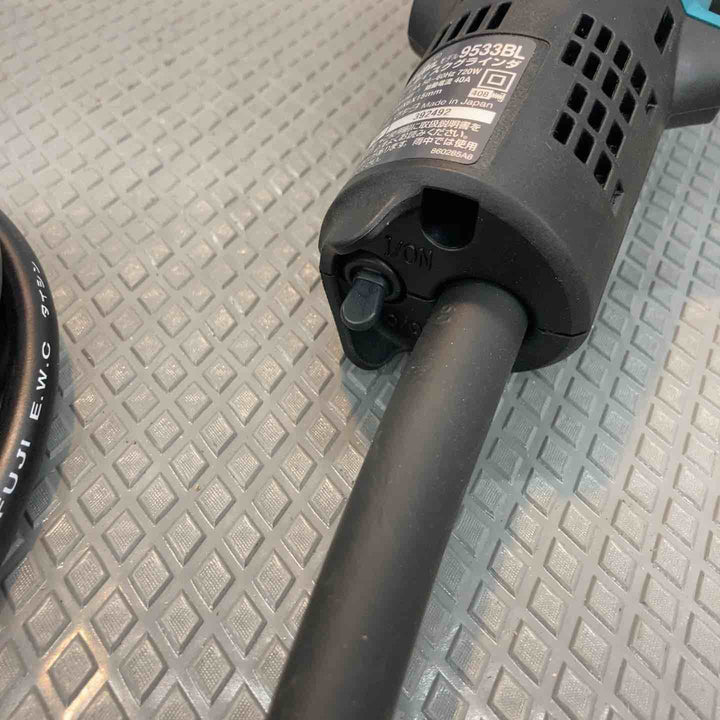 【中古品】マキタ(makita) 100mmディスクグラインダ 9533BL【所沢店】