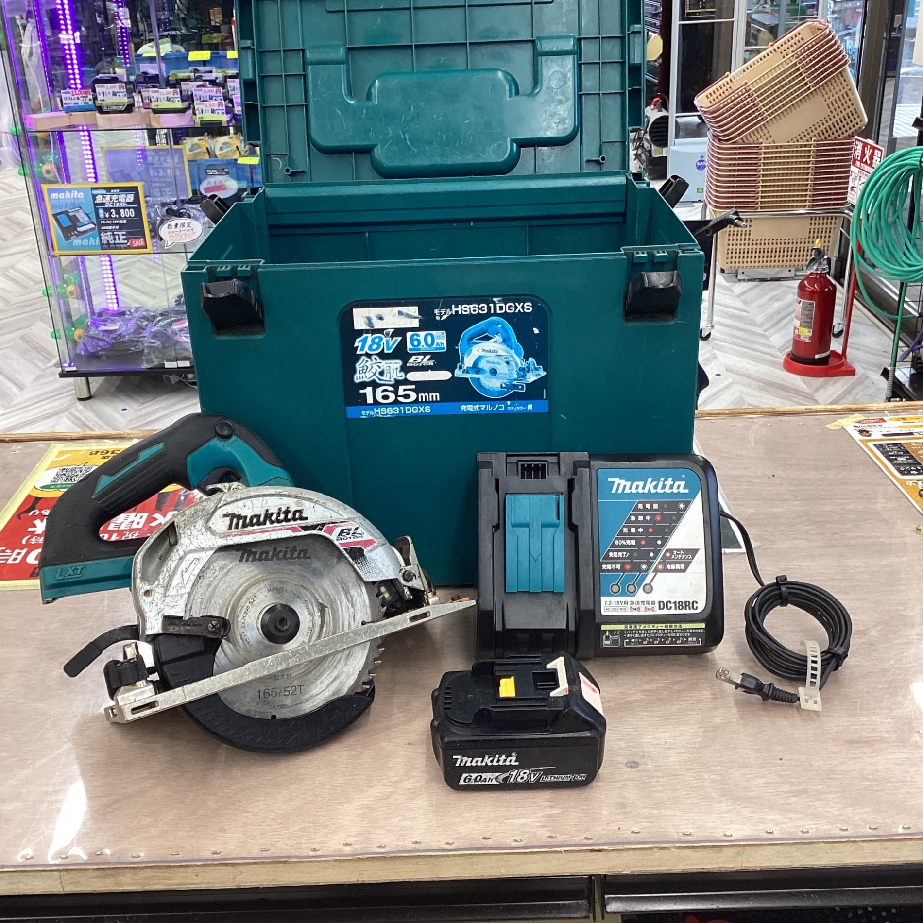 新品、マキタ(makita) コードレス丸のこ HS631DGXS 新品、マキタ(makita) コードレス丸のこ HS631DGXS