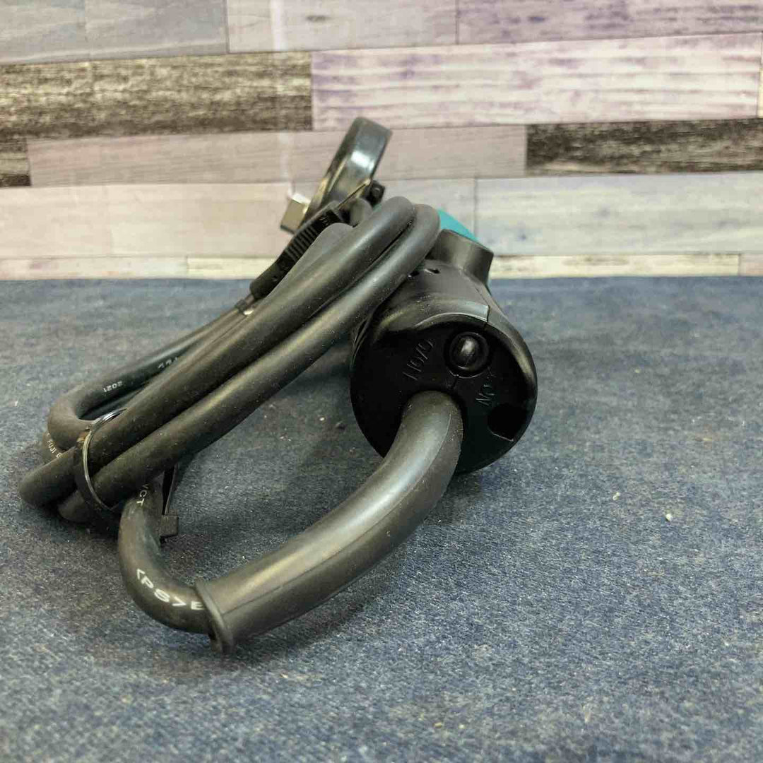 マキタ:100ミリディスクグラインダ 9533BL【八潮店】