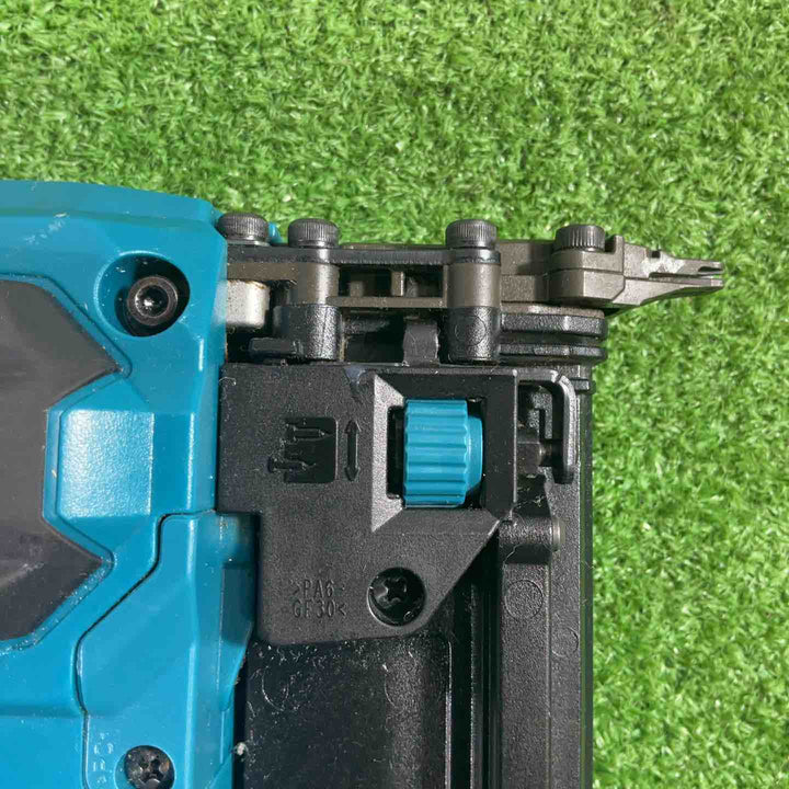 ★マキタ(makita) コードレスフィニッシュネイラ FN001GZK【川口店】