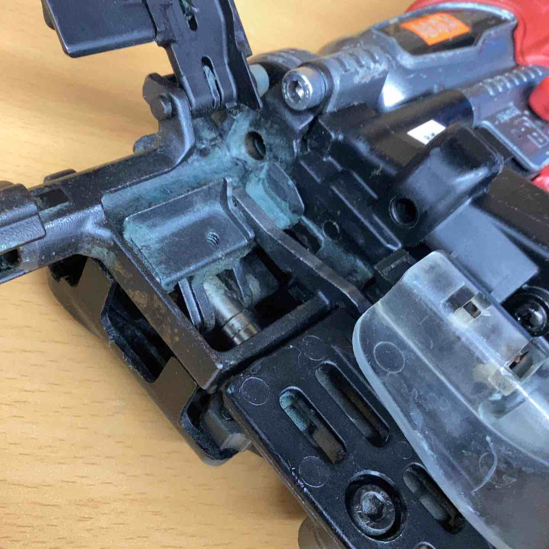 マックス(MAX) 高圧エアネジ打ち機 HV-R41G4 DIY 木 下地 薄鋼板 マガジン 隅打ち 大工 ビス ボード 【越谷店】