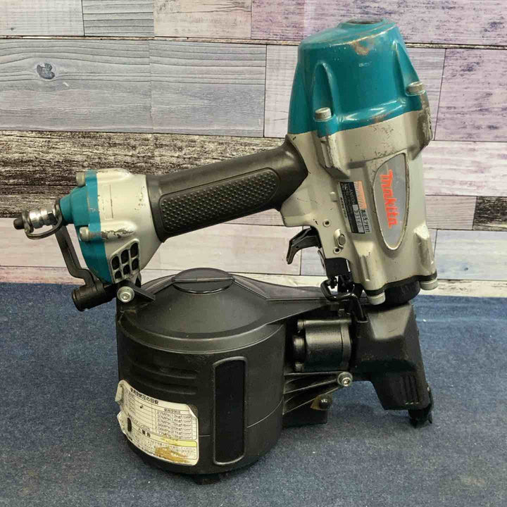 ◇マキタ(makita) 高圧エア釘打ち機 AN910H 90mm ワイヤ釘・シート釘【八潮店】