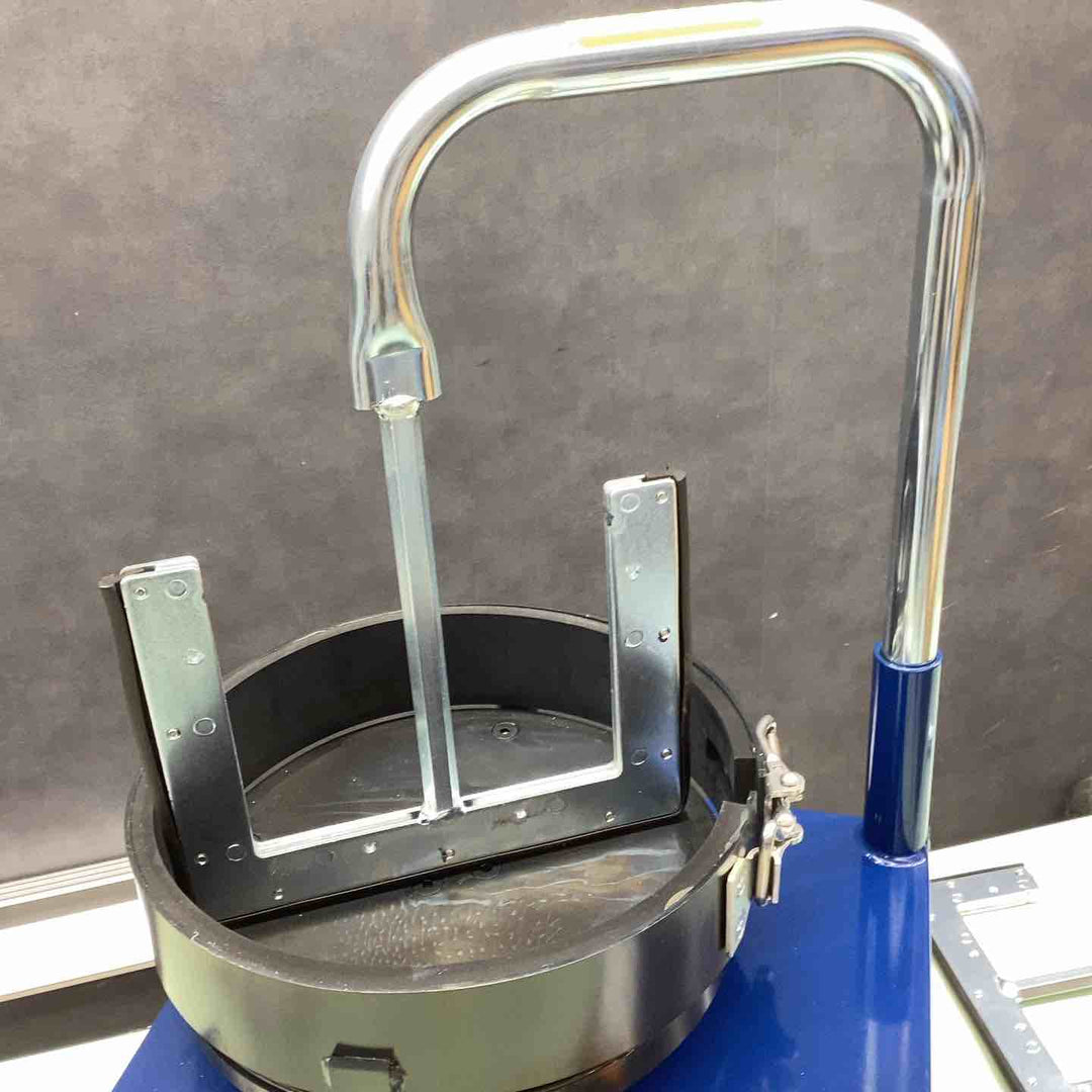 精和産業(セイワ/SEIWA) コーキング 攪拌機 KK-6N かくはん君 建築現場 リフォーム現場 シーリング材 コーキング材 自動撹拌 【越谷店】