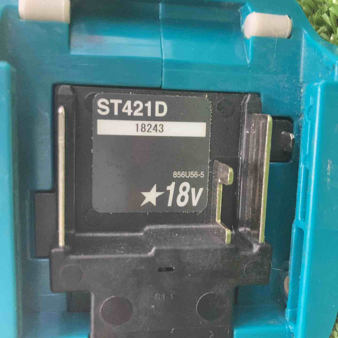 ★マキタ(makita) コードレスタッカー ST421DZK【川崎店】
